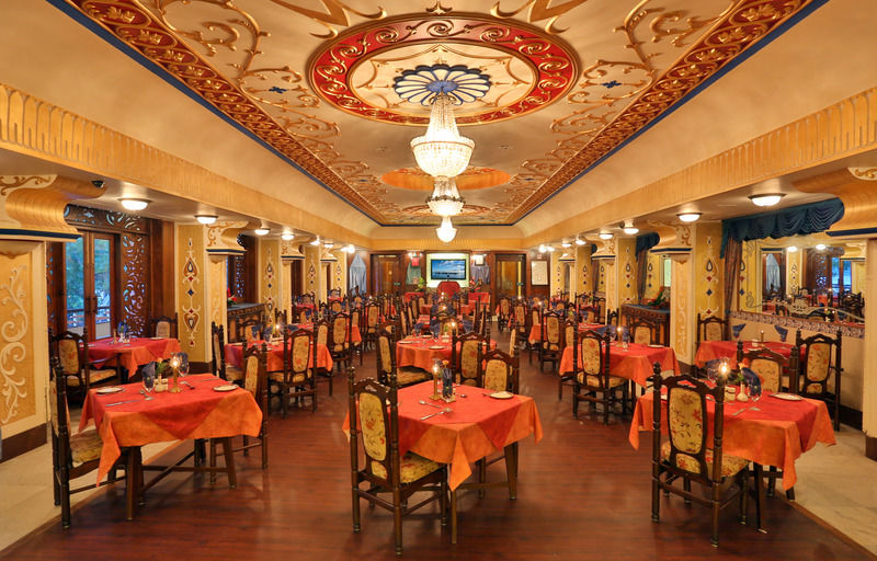 Hotel Mandovi Panadzsi Kültér fotó