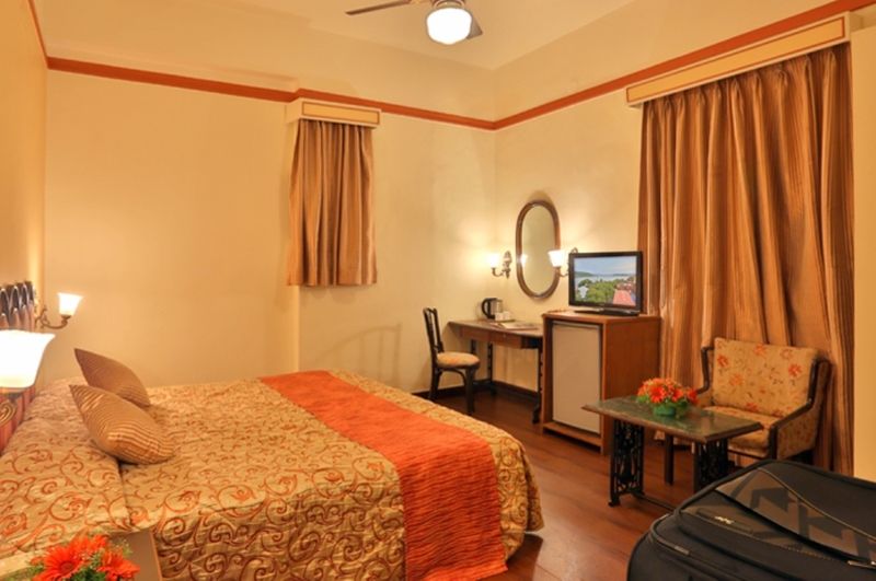 Hotel Mandovi Panadzsi Kültér fotó